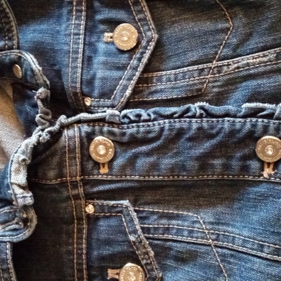 White House Black Market - Picture 3 of 8